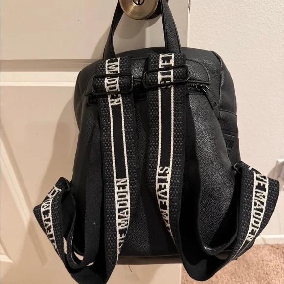 Backpack - Picture 3 of 3